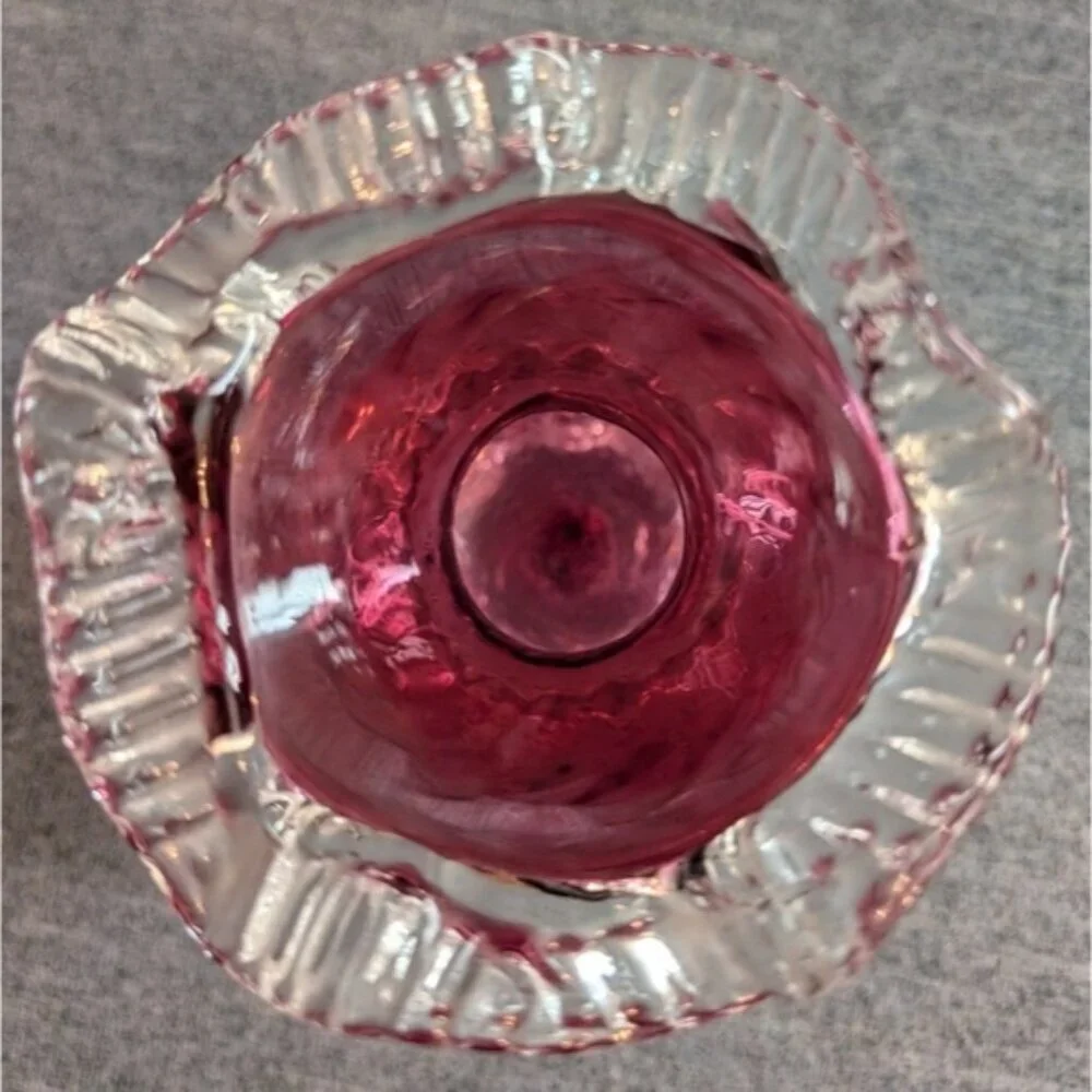 Chalet Blown Glass, Cranberry Swirl/Ribbed Footed Vase - Picture 4 of 6